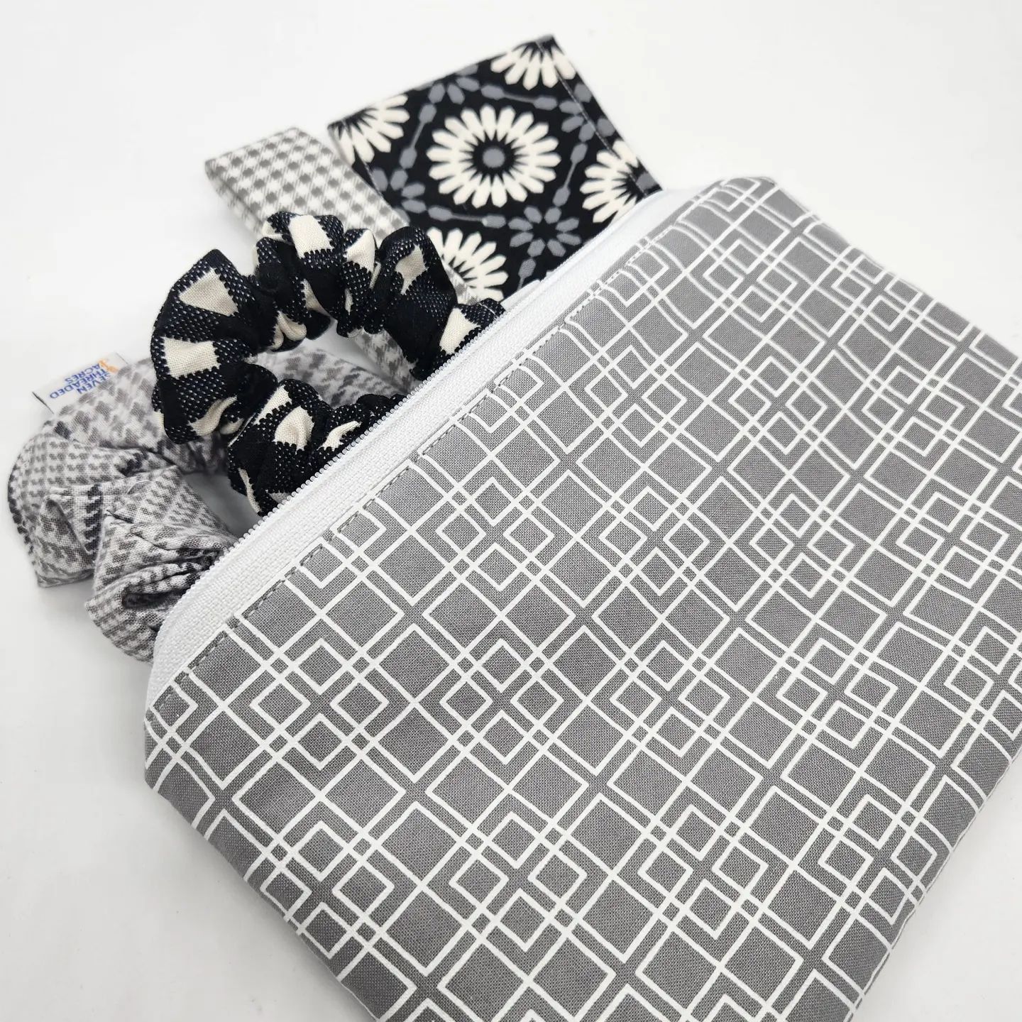 Zipper Pouch